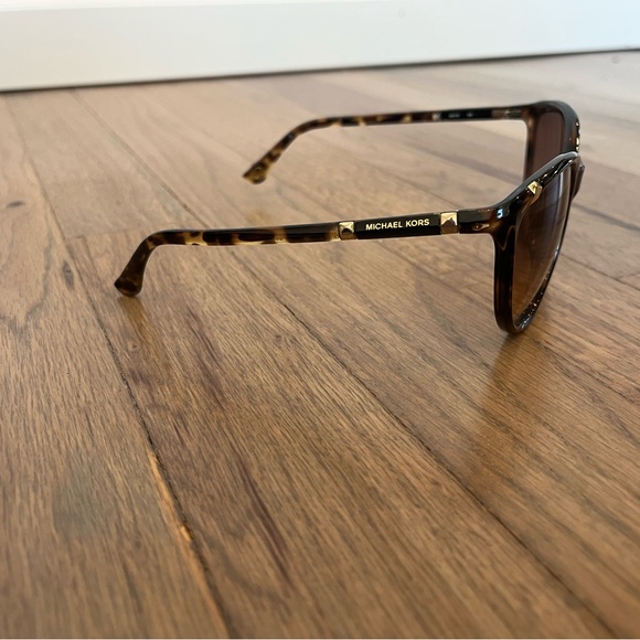 Michael Kors Sunglasses - Picture 4 of 4